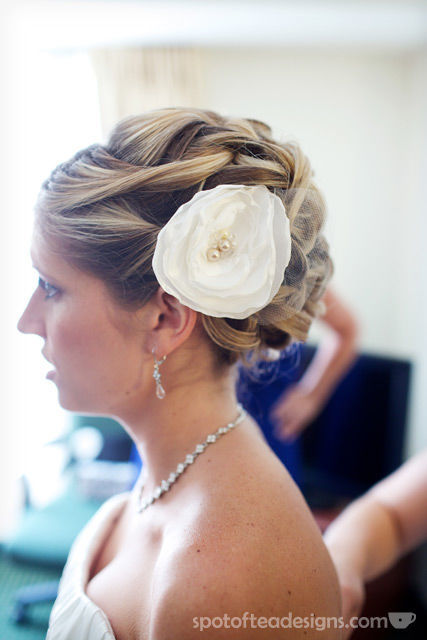 DIY Wedding Hairpiece Tutorial | spotofteadesigns.com