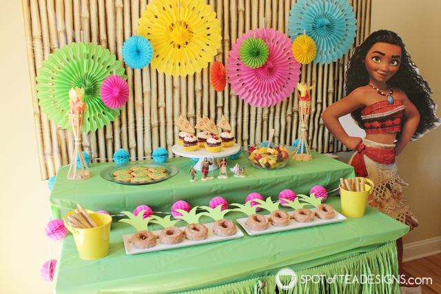 Moana Party Printables to download free and use at your party!