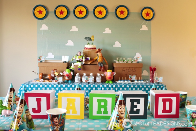 Toy STory Party Hacks - tips to throw a cute party on budget | spotofteadesigns.com