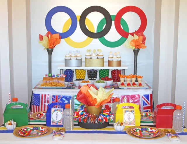 13+ uses of Crepe Streamers in Parties (that isn't all twisted backdrops!) | spotofteadesigns.com