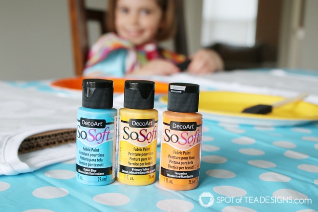 DIY summer t-shirt with freezer paper tutorial | spotofteadesigns.com