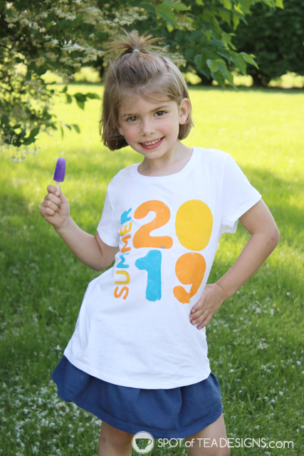 DIY summer t-shirt with freezer paper tutorial | spotofteadesigns.com