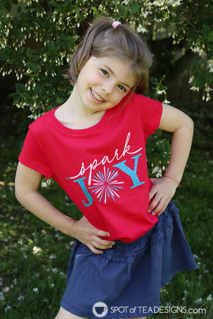 DIY T-shirt - free "spark joy" SVG cut file for the perfect Memorial Day or Fourth of July t-shirt! | spotofteadesigns.com
