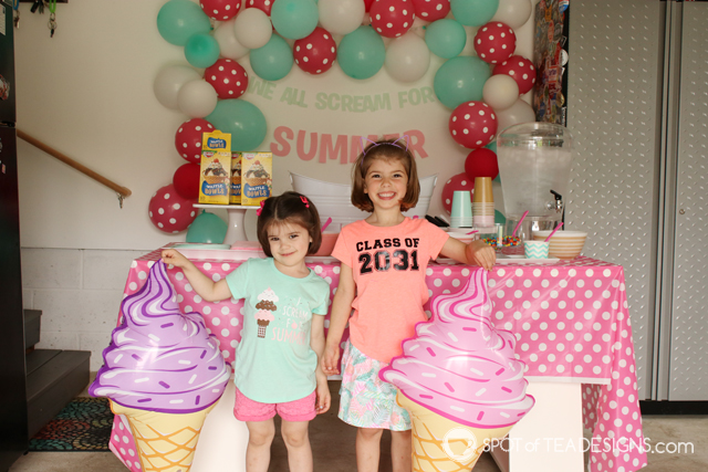 Tips for hosting an ice cream social | spotofteadesigns.com